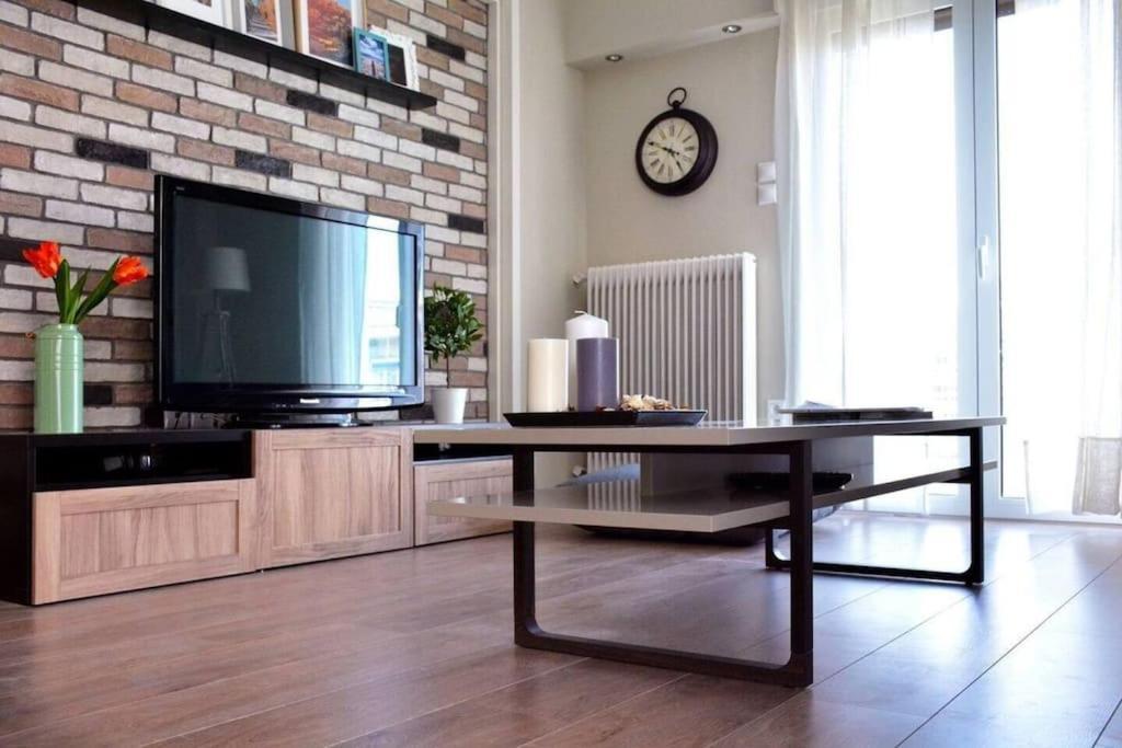 Near Acropolis, 3 Bedroom 2 Bathroom Big Beautiful Apt เอเธนส์ ภายนอก รูปภาพ