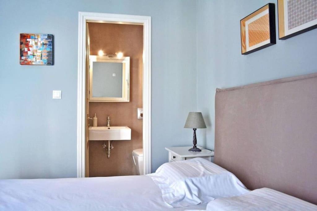 Near Acropolis, 3 Bedroom 2 Bathroom Big Beautiful Apt เอเธนส์ ภายนอก รูปภาพ