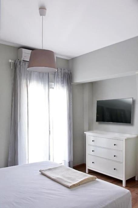 Near Acropolis, 3 Bedroom 2 Bathroom Big Beautiful Apt เอเธนส์ ภายนอก รูปภาพ