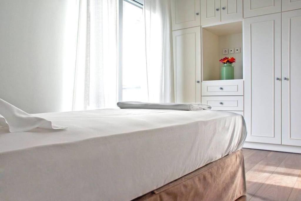 Near Acropolis, 3 Bedroom 2 Bathroom Big Beautiful Apt เอเธนส์ ภายนอก รูปภาพ